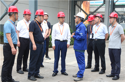 李德剛調研安全生產、節(jié)日市場供應等工作
